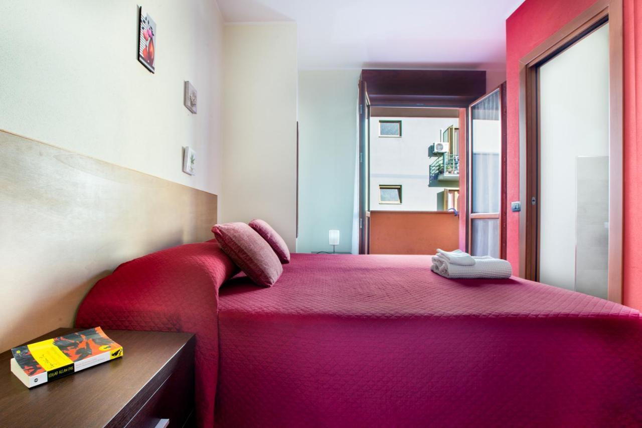 Ogliastra Apartment Rooms Cagliari Bagian luar foto
